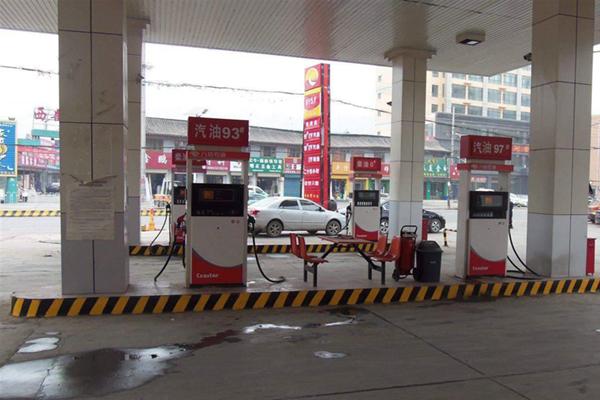 在加油站鋪設土工膜應該怎么鋪？  第2張