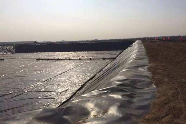 魚塘為什么鋪設土工膜呢？  第1張