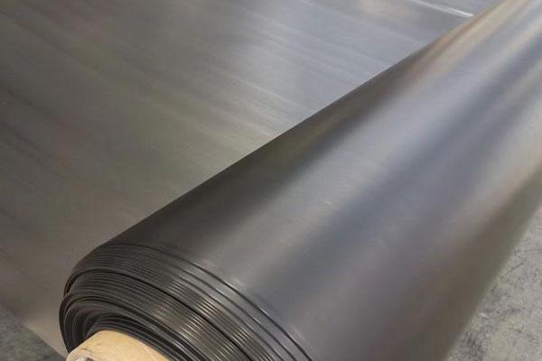 鋪瓷磚前先鋪土工膜，更加穩(wěn)固耐用！  第1張