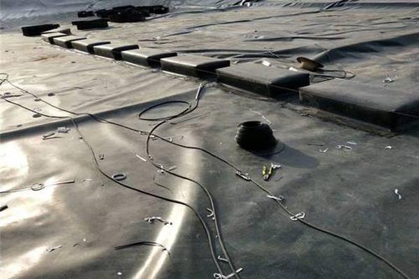 土工膜怎么跟混凝土粘接呢？  第1張