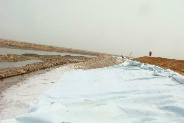 復合土工膜對施工環境的要求以及在冬季施工的注意事項有哪些呢? 第2張