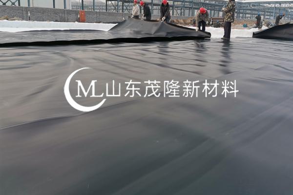 《重慶港主城港區(qū)長(zhǎng)壽胡家坪作業(yè)區(qū)二區(qū)團(tuán)山堡罐區(qū)設(shè)備采購(gòu)及施工總承包工程項(xiàng)目》土工膜施工