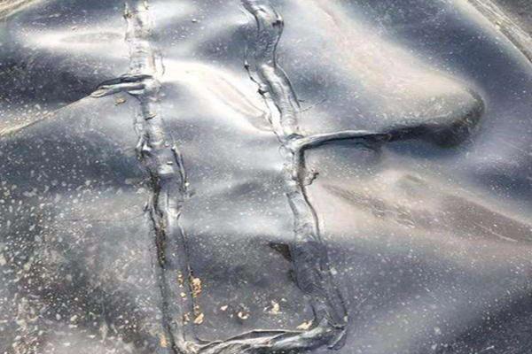 土工膜開(kāi)裂的原因 第2張