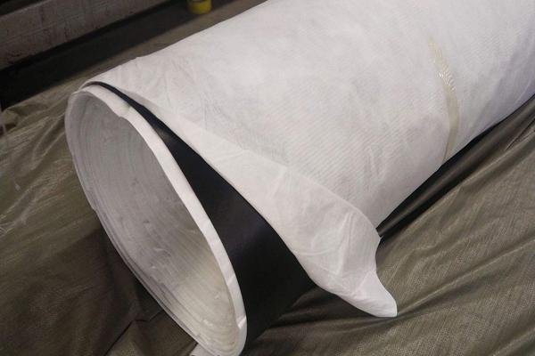 復合土工膜在施工和養護的過程中需要澆水嗎？  第2張