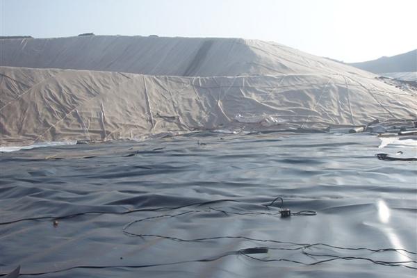 土工膜在護坡工程中的應用  第1張